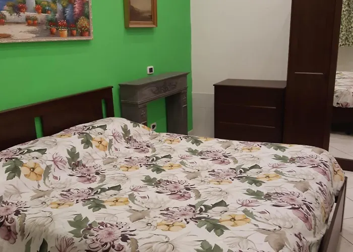 Metropolis Stazione Naples