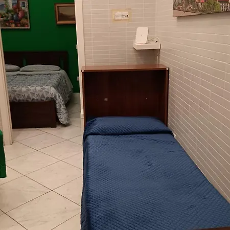 Metropolis Stazione * 나폴리